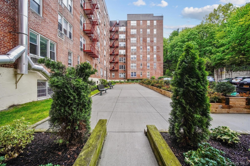 4 Sadore Lane - Photo 19