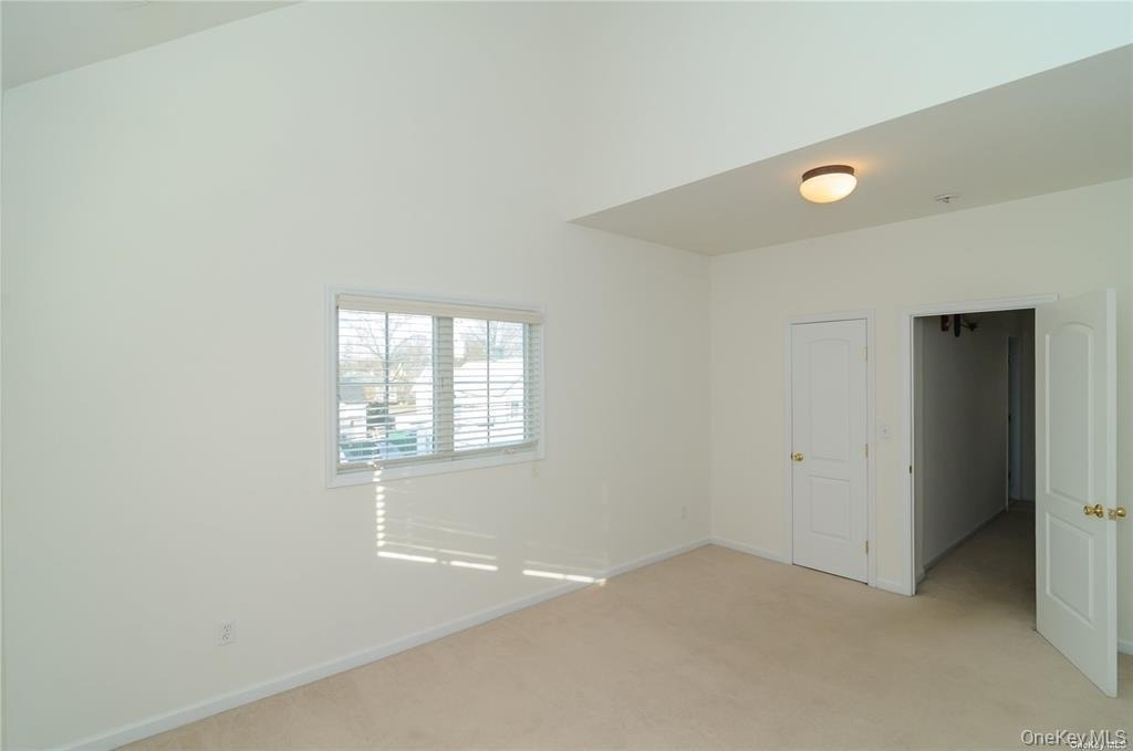 330 Maple Avenue - Photo 11