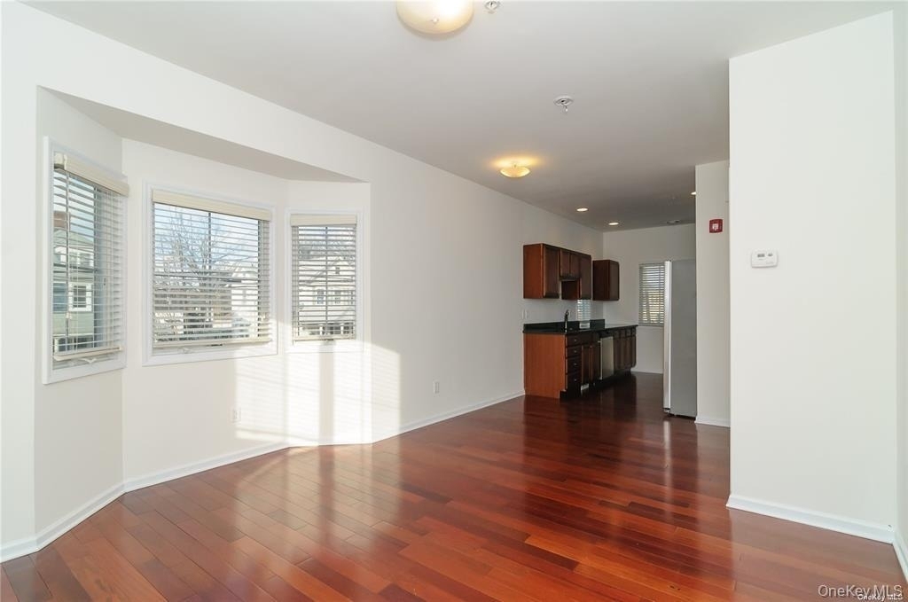 330 Maple Avenue - Photo 8
