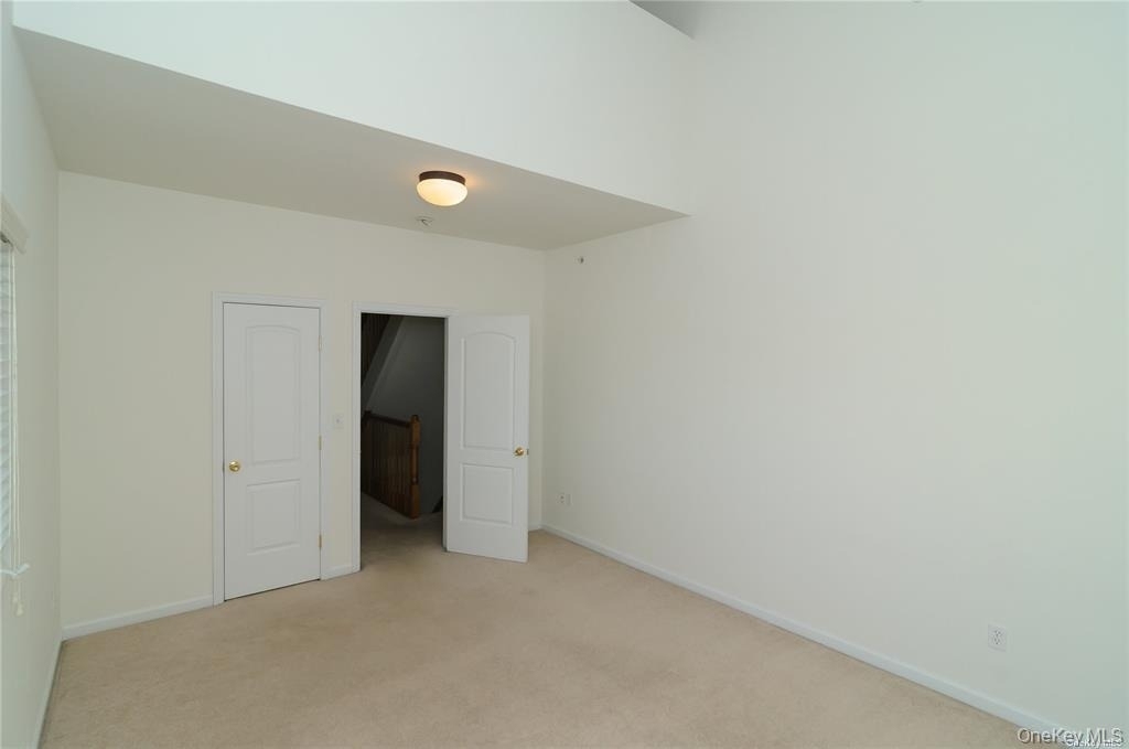330 Maple Avenue - Photo 12