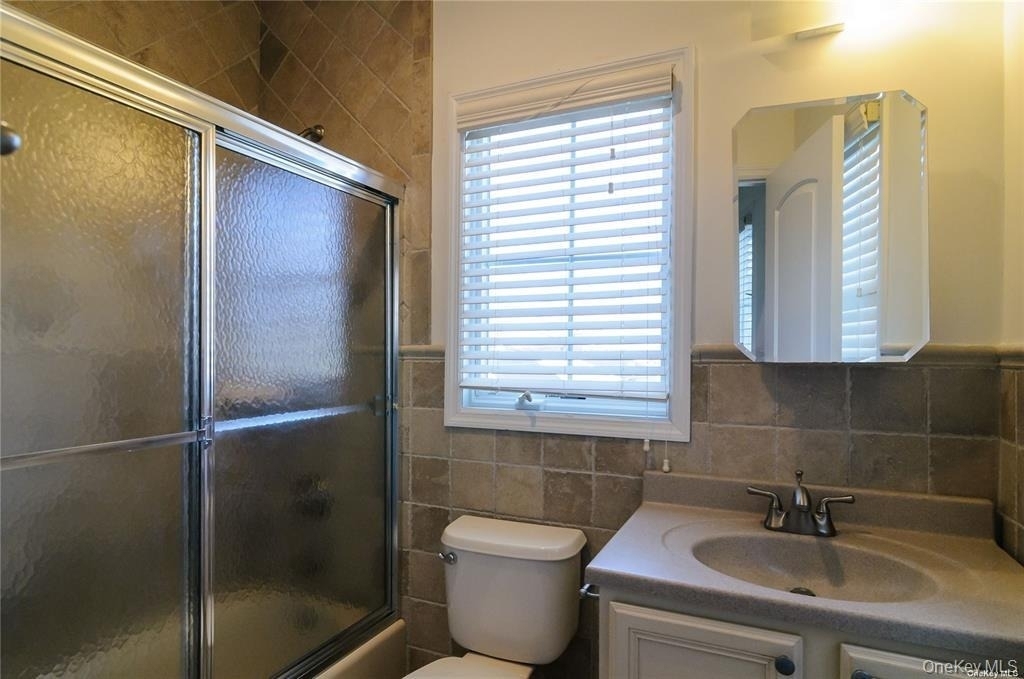 330 Maple Avenue - Photo 15