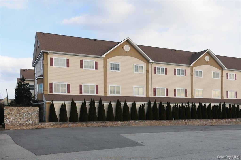 330 Maple Avenue - Photo 16