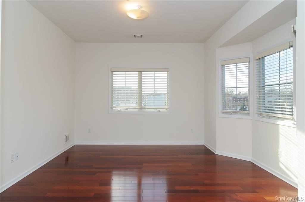 330 Maple Avenue - Photo 7
