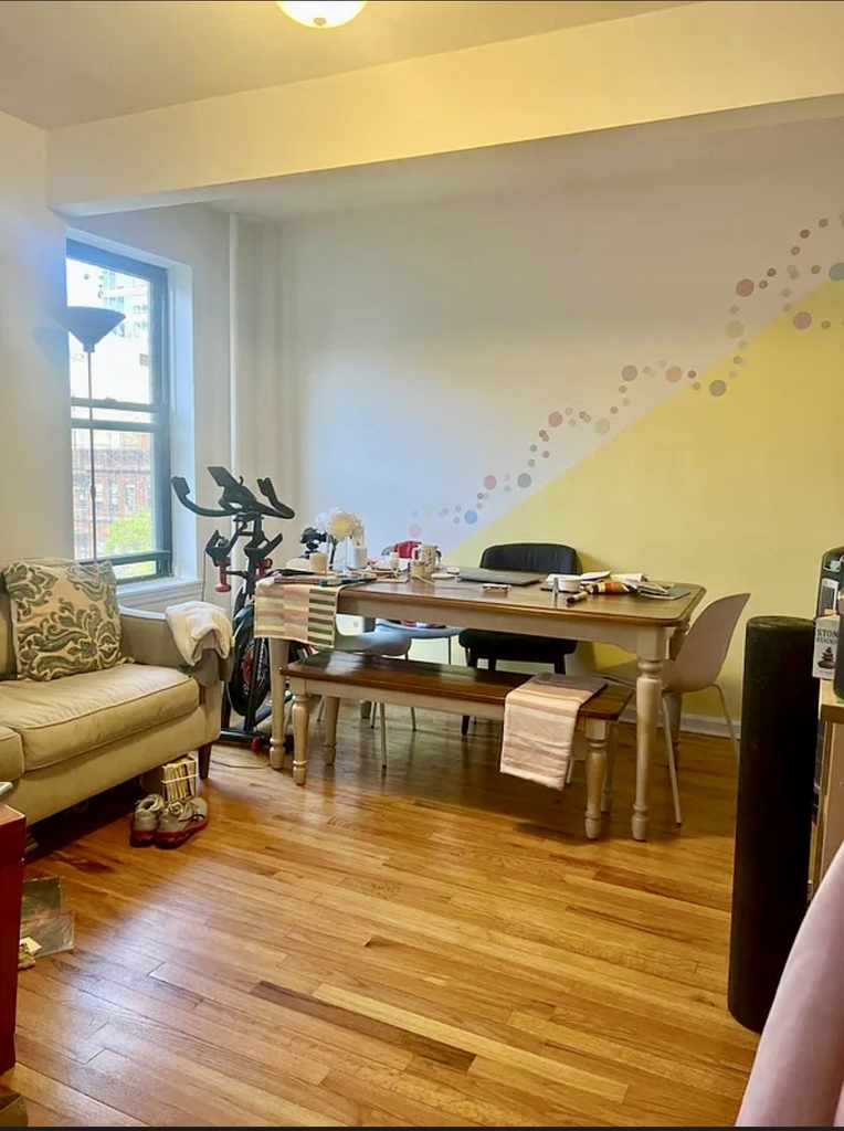 172 East 92nd Street - Photo 2
