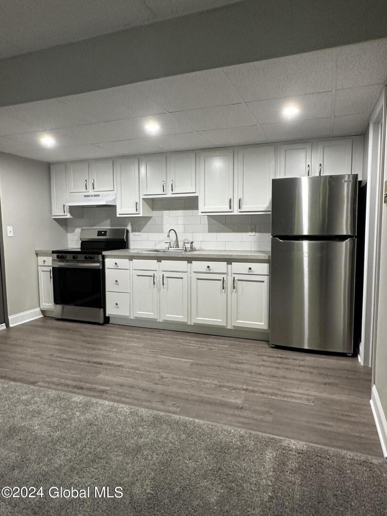 205 S Allen Street - Photo 5