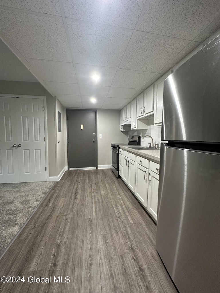 205 S Allen Street - Photo 3