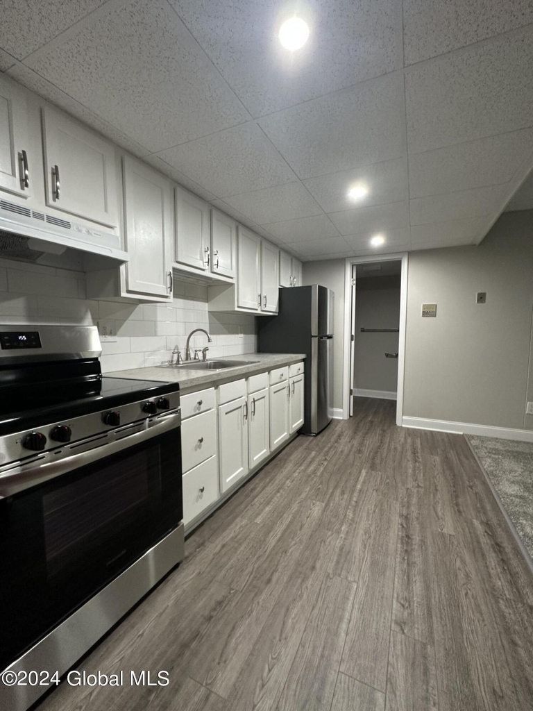 205 S Allen Street - Photo 2