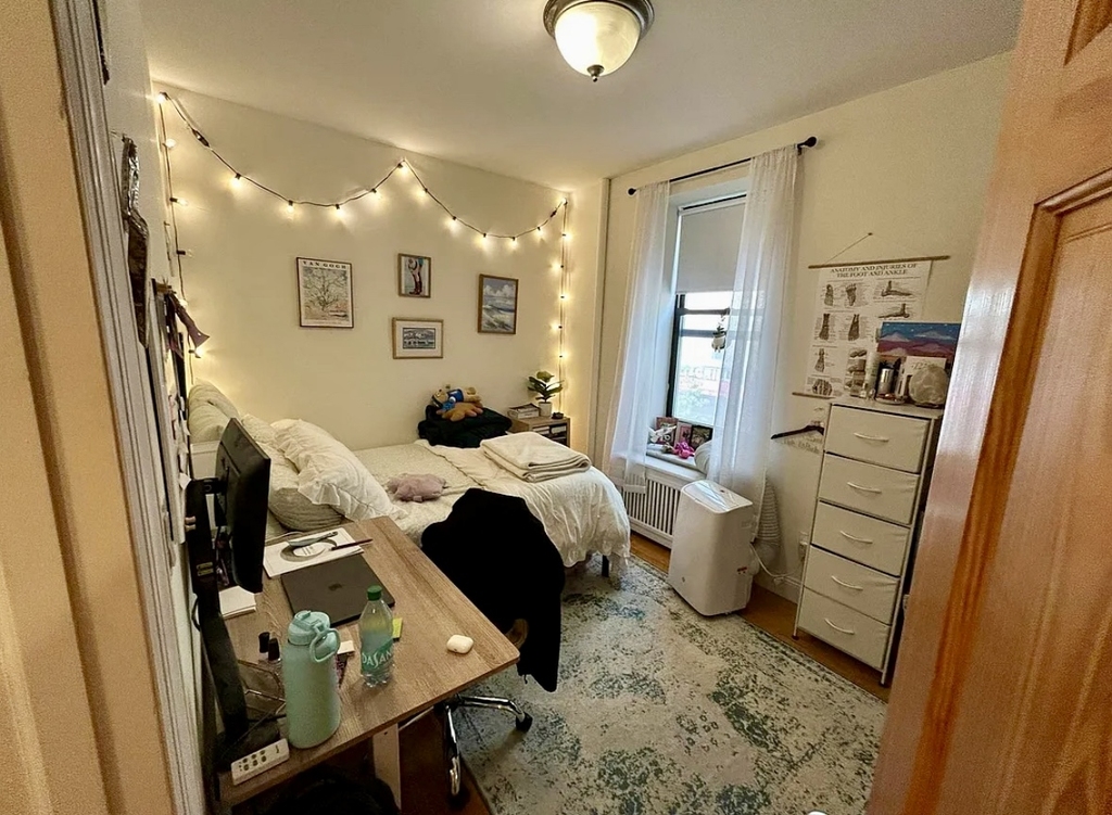 400 East 91st Street - Photo 2