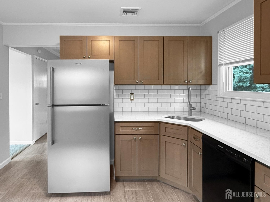 19 Van Buren Avenue - Photo 16