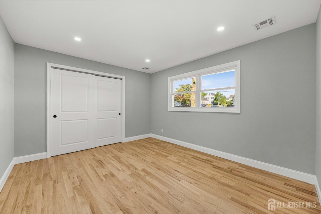 614 Remsen Avenue - Photo 11
