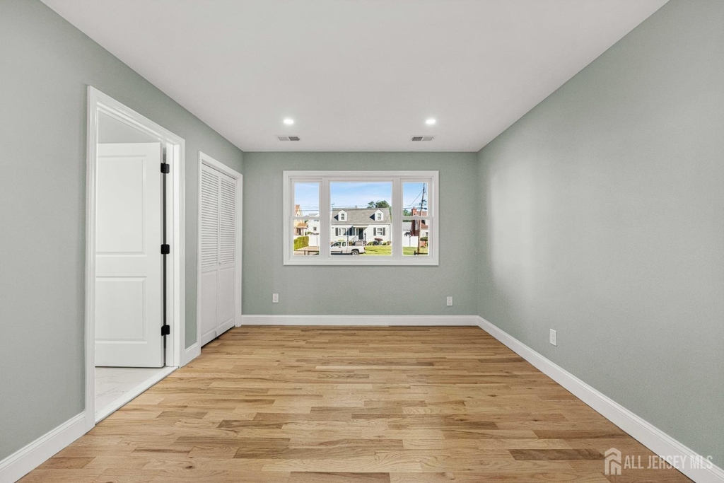614 Remsen Avenue - Photo 19