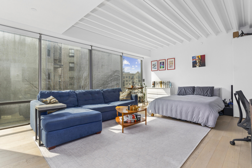 305 Union Avenue - Photo 0