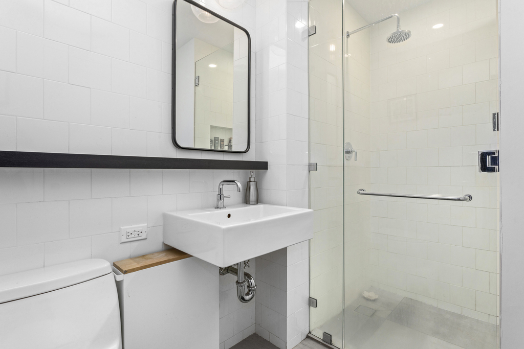 305 Union Avenue - Photo 5
