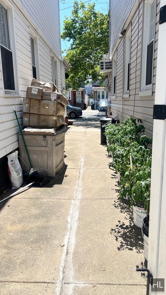 1465 E 64th Street - Photo 8