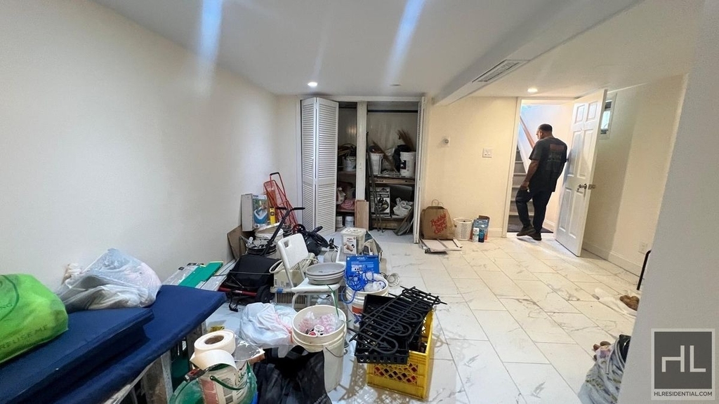 1465 E 64th Street - Photo 2