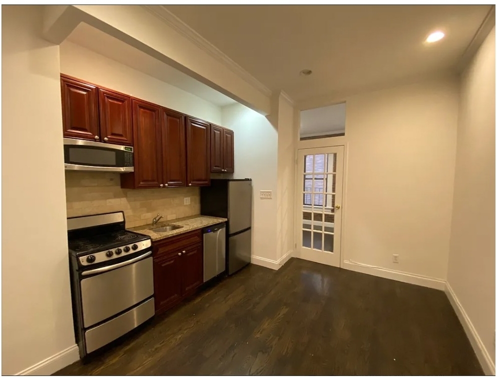 239 E 58th Street - Photo 1