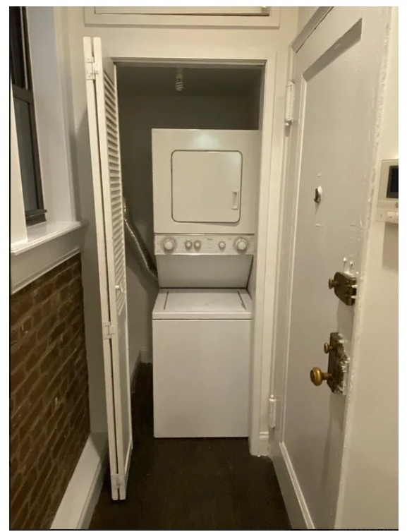 239 E 58th Street - Photo 2