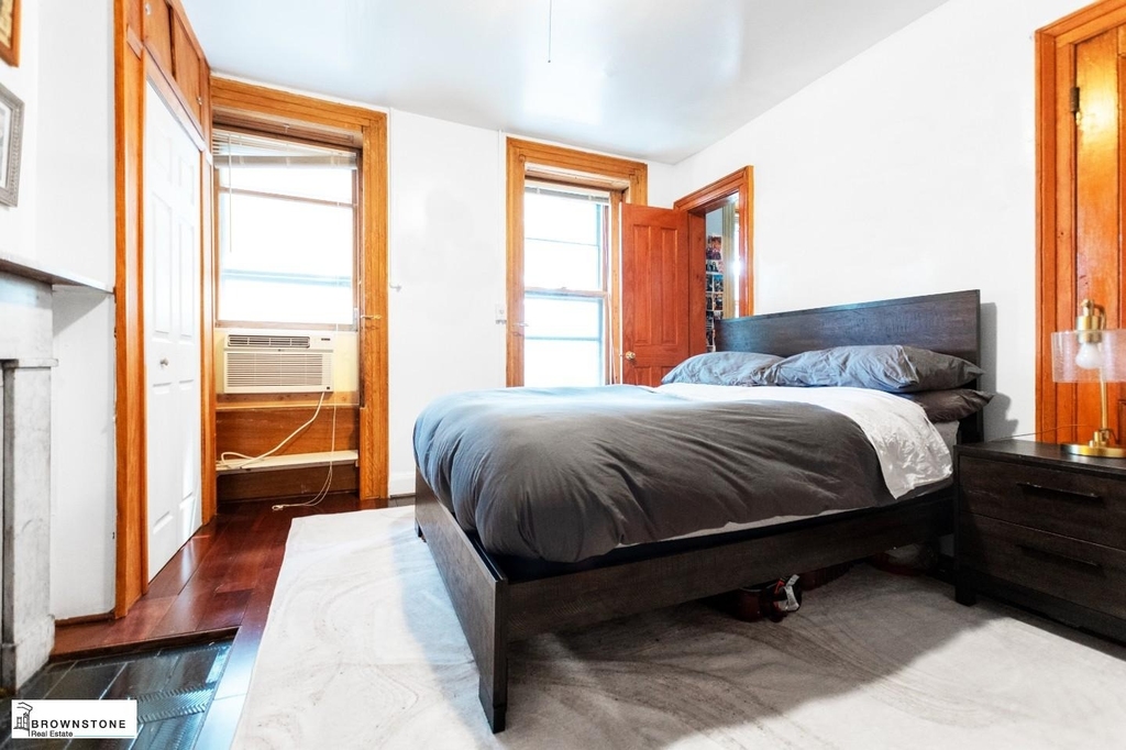 283 Pacific Street - Photo 5