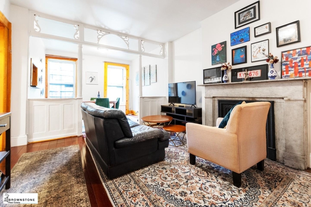 283 Pacific Street - Photo 1