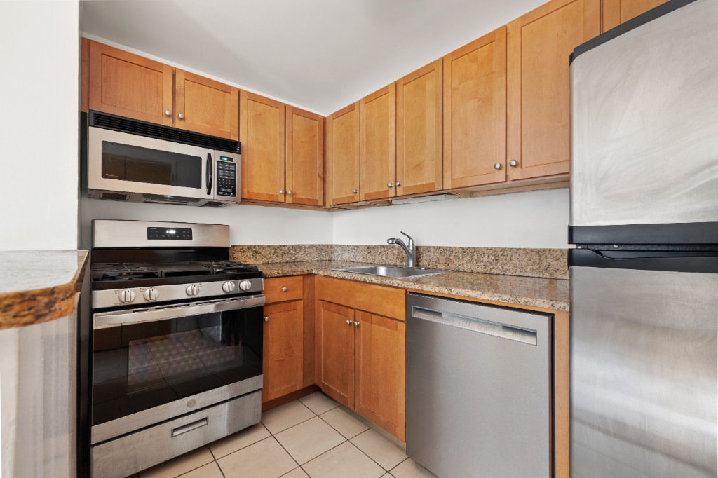 520 W 23rd Street - Photo 3