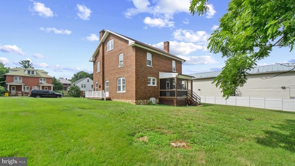 506 E Liberty Street - Photo 11