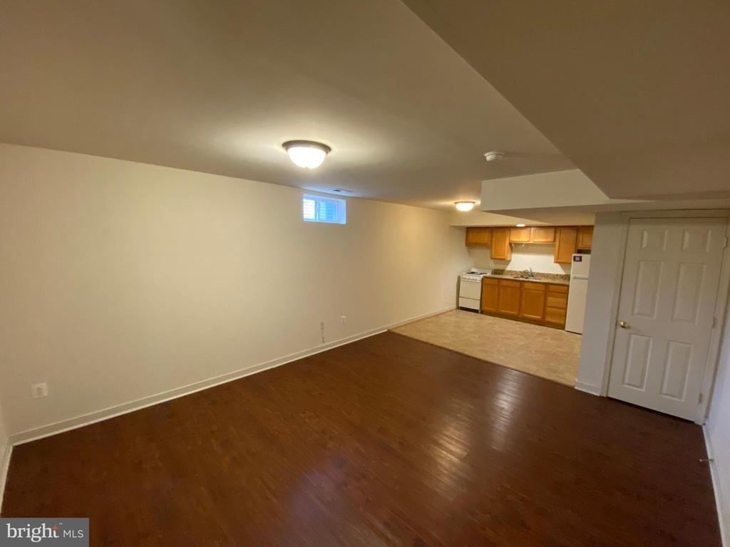 405 Pratt Street - Photo 4