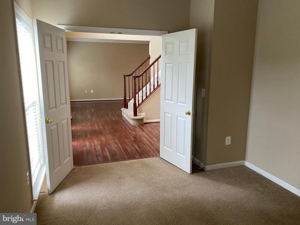 121 Riggs Road - Photo 2