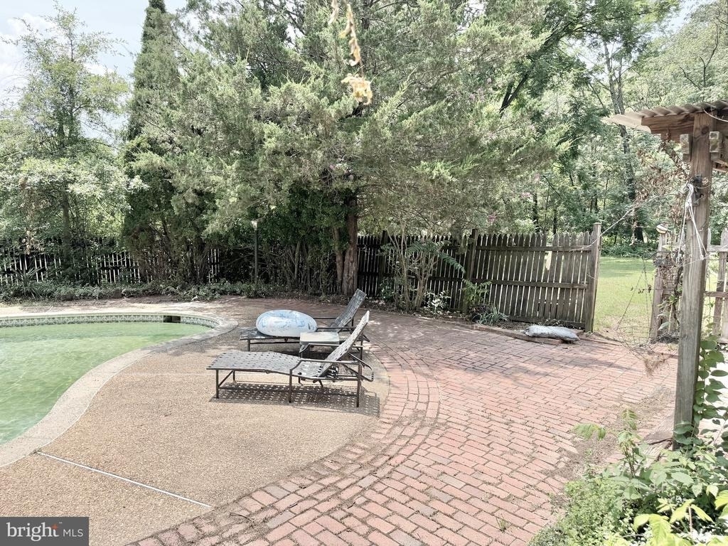 11107 Burwell Road - Photo 15