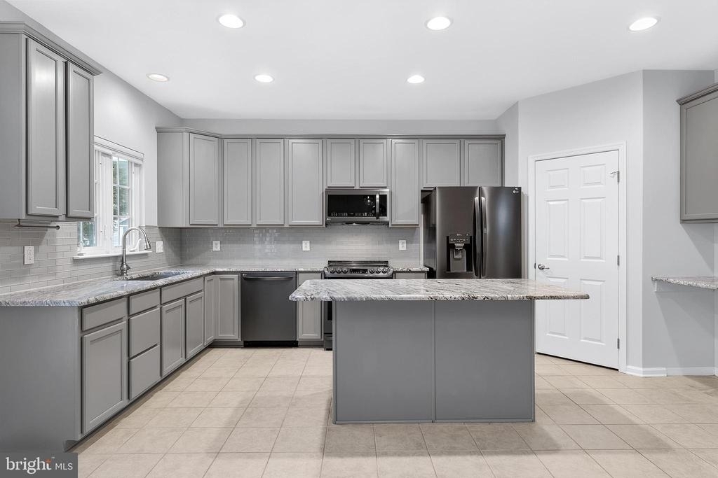 7015 Trek Way - Photo 17
