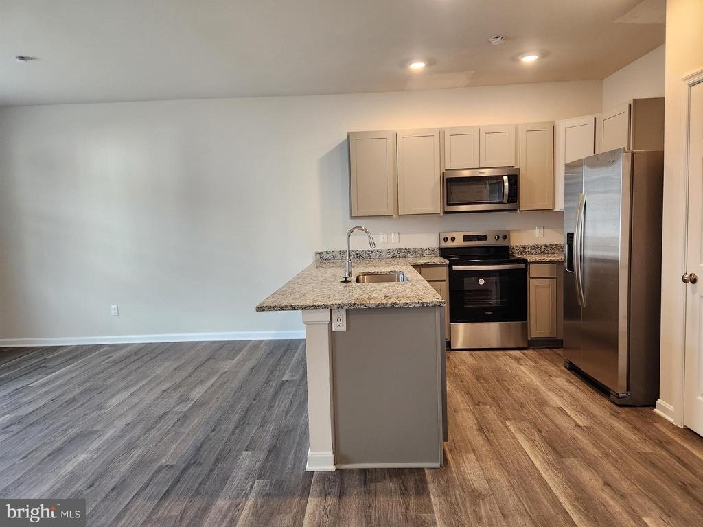 186 Caterpillar Drive - Photo 2