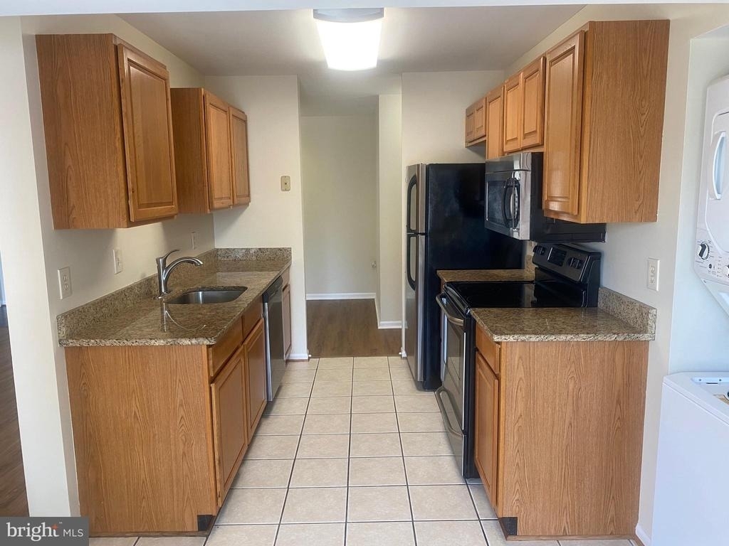 9557 Coggs Bill Drive - Photo 16
