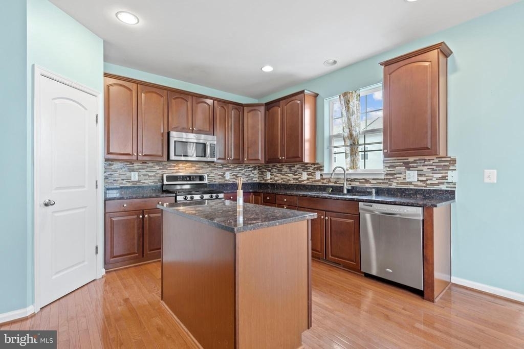 22667 Flowing Spring Square - Photo 12