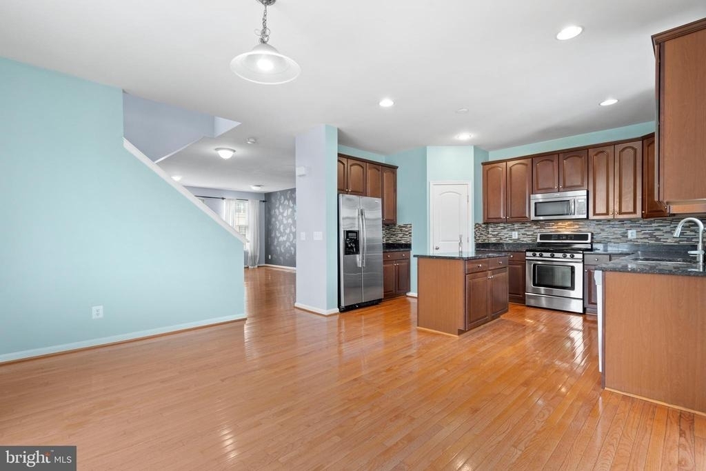 22667 Flowing Spring Square - Photo 7