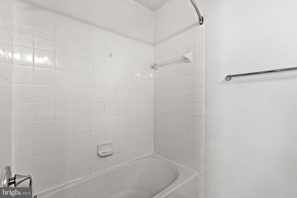 22667 Flowing Spring Square - Photo 21