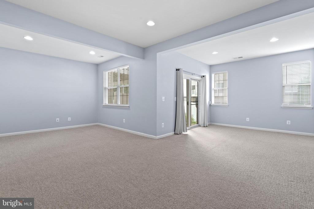 22667 Flowing Spring Square - Photo 29