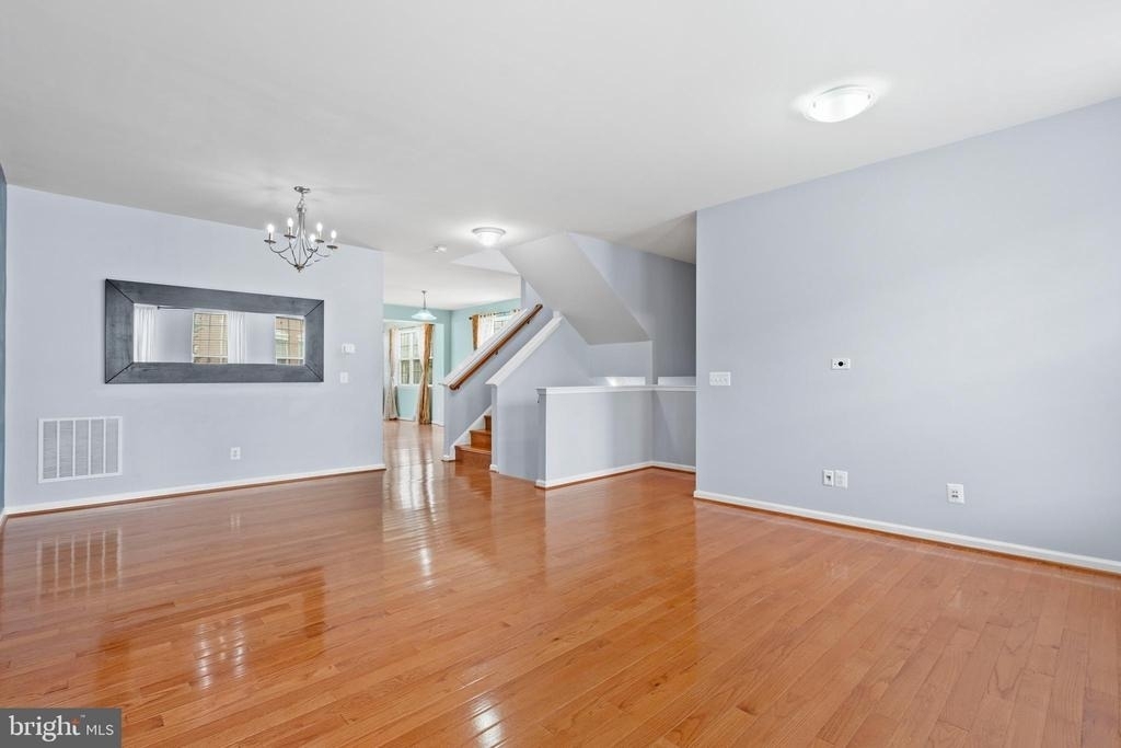 22667 Flowing Spring Square - Photo 3