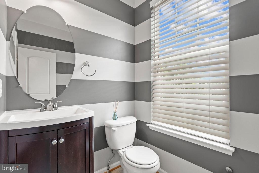 22667 Flowing Spring Square - Photo 5
