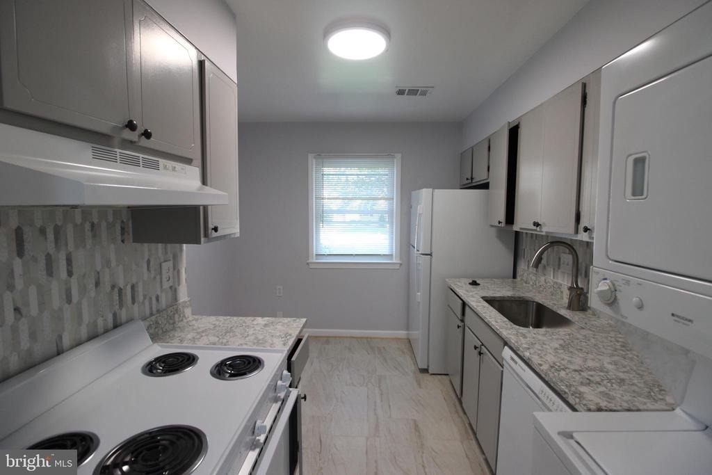 311 Rock Spring Drive Sw - Photo 4