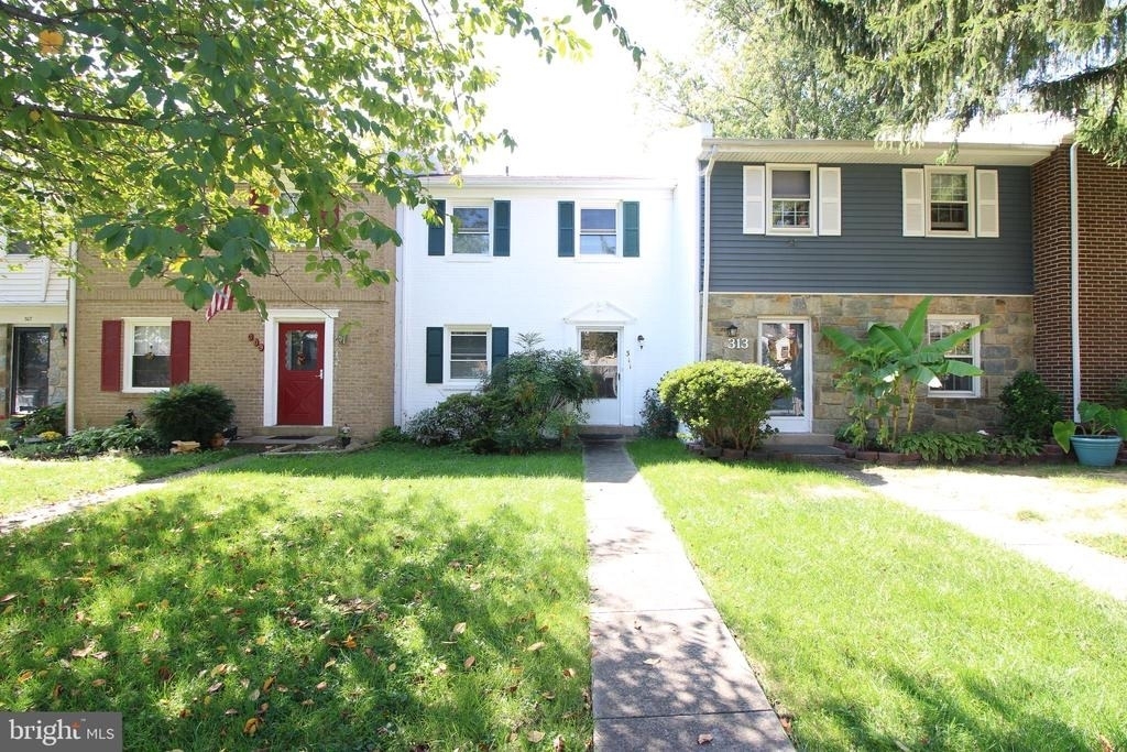 311 Rock Spring Drive Sw - Photo 0