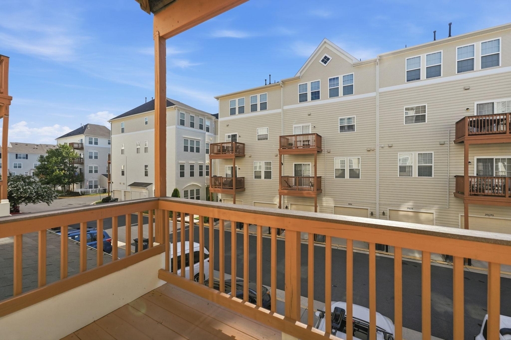 24678 Byrne Meadow Square - Photo 5