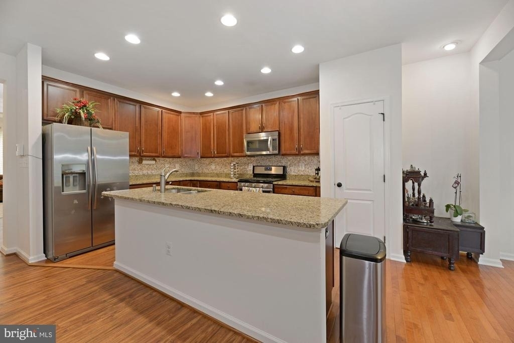 43241 Mitcham Square - Photo 10
