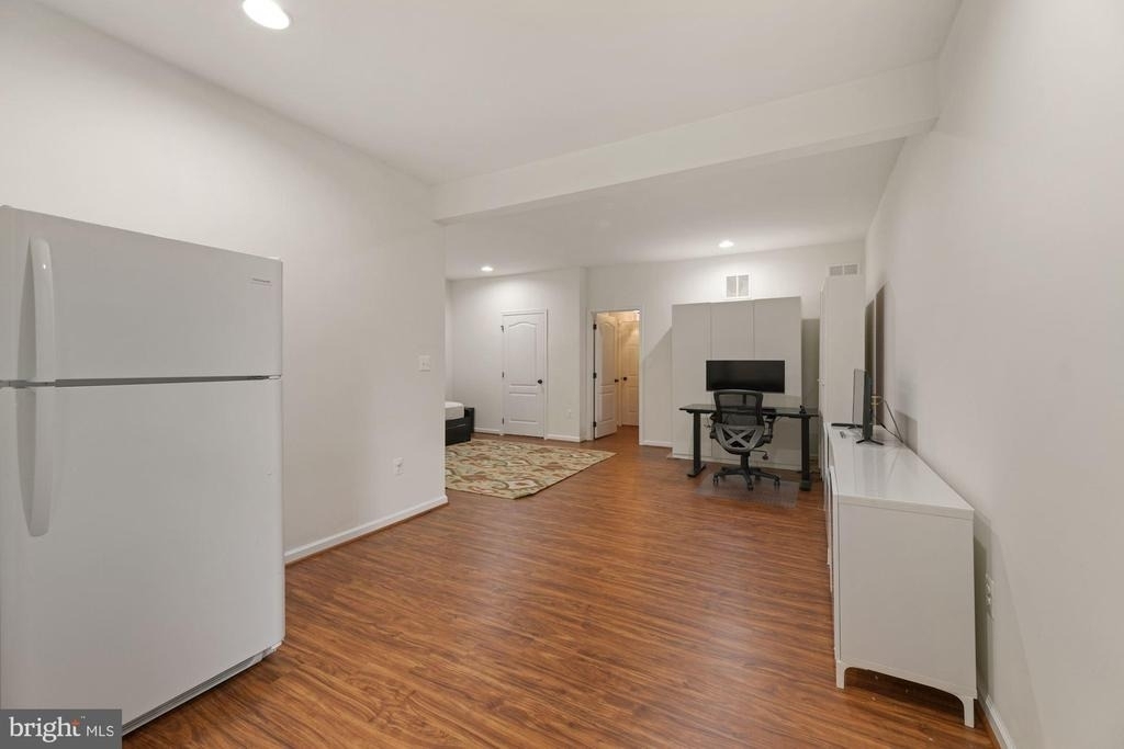 43241 Mitcham Square - Photo 25