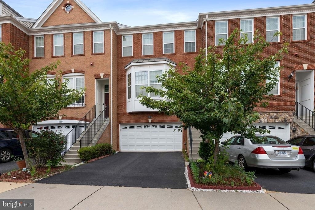 43241 Mitcham Square - Photo 2