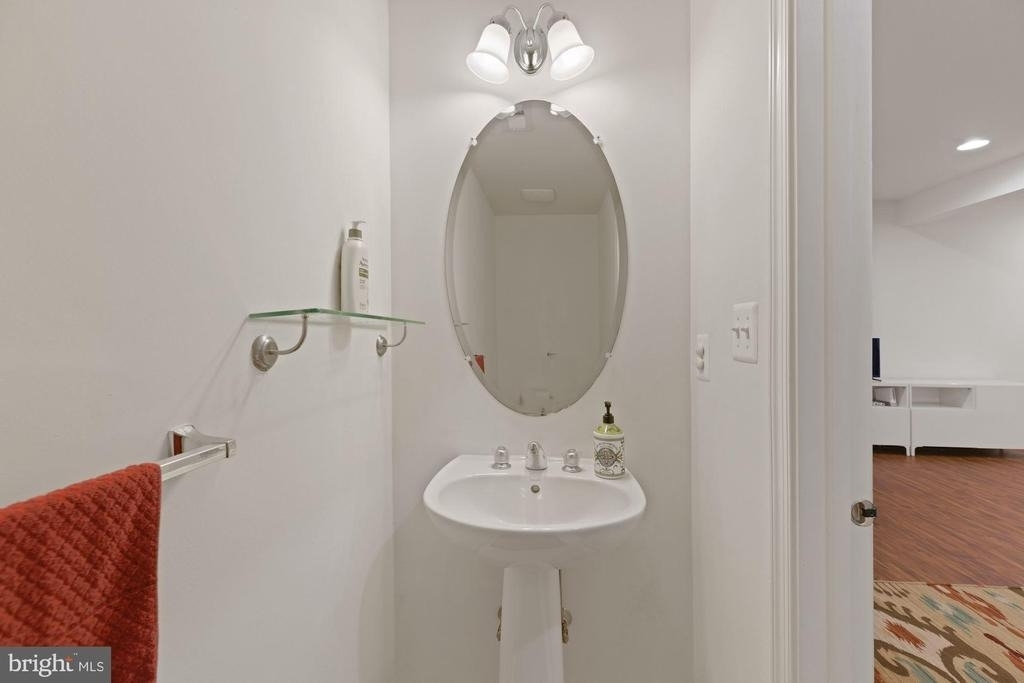 43241 Mitcham Square - Photo 26