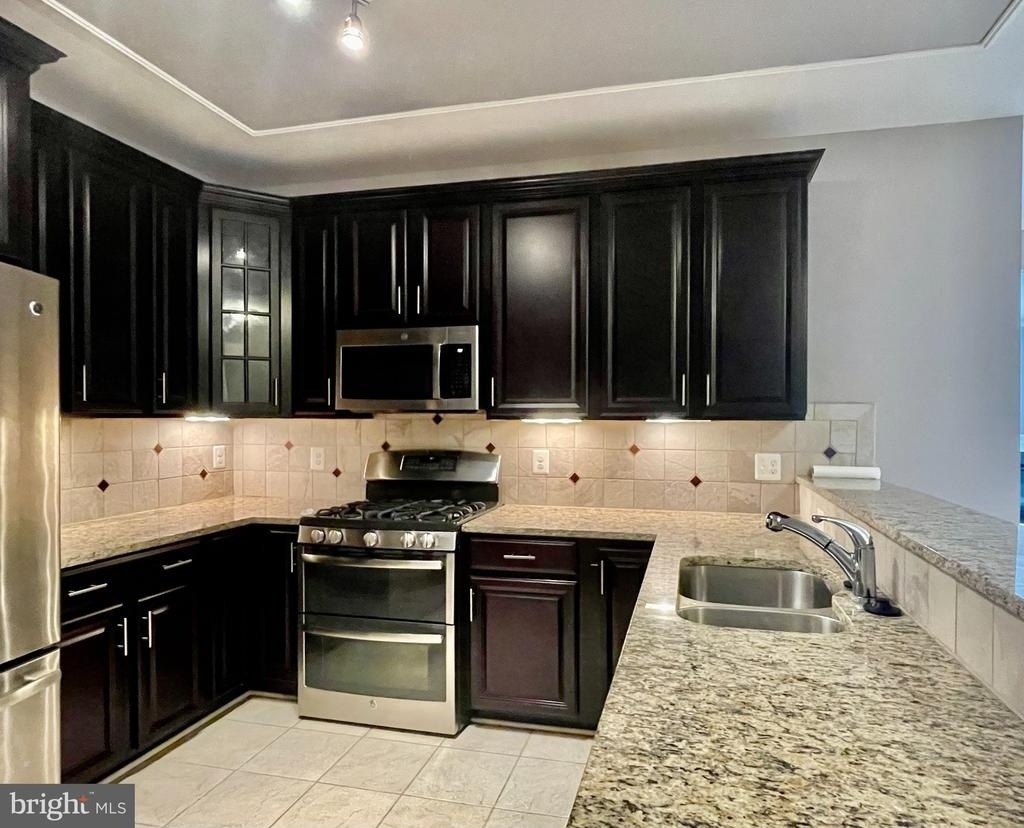 43138 Stillwater Terrace - Photo 3