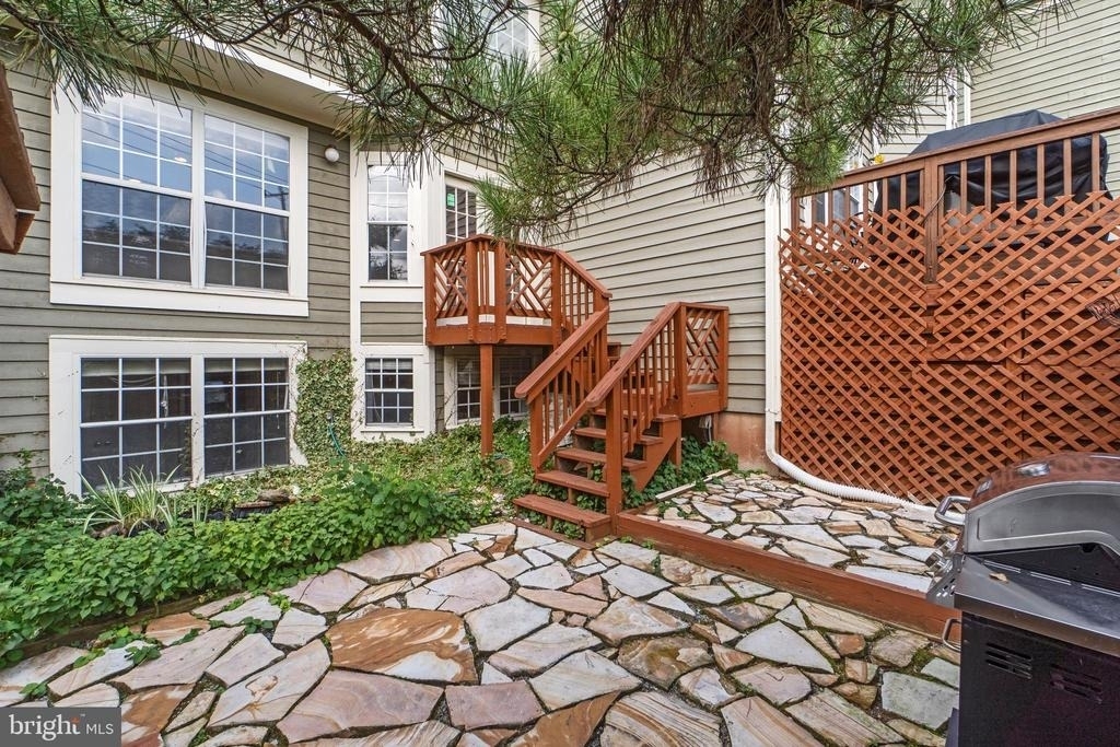 21163 Crocus Terrace - Photo 29