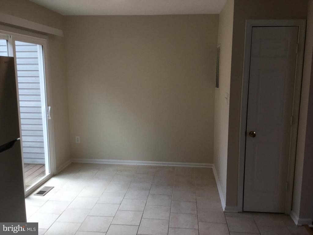 557 Radford Terrace Ne - Photo 9