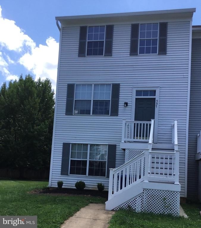 557 Radford Terrace Ne - Photo 0