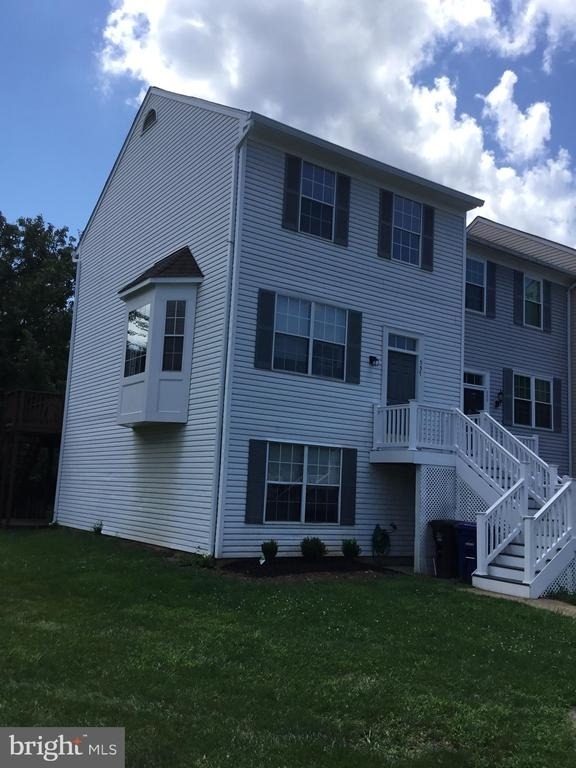 557 Radford Terrace Ne - Photo 1