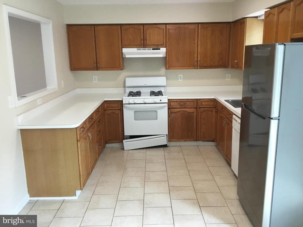 557 Radford Terrace Ne - Photo 8